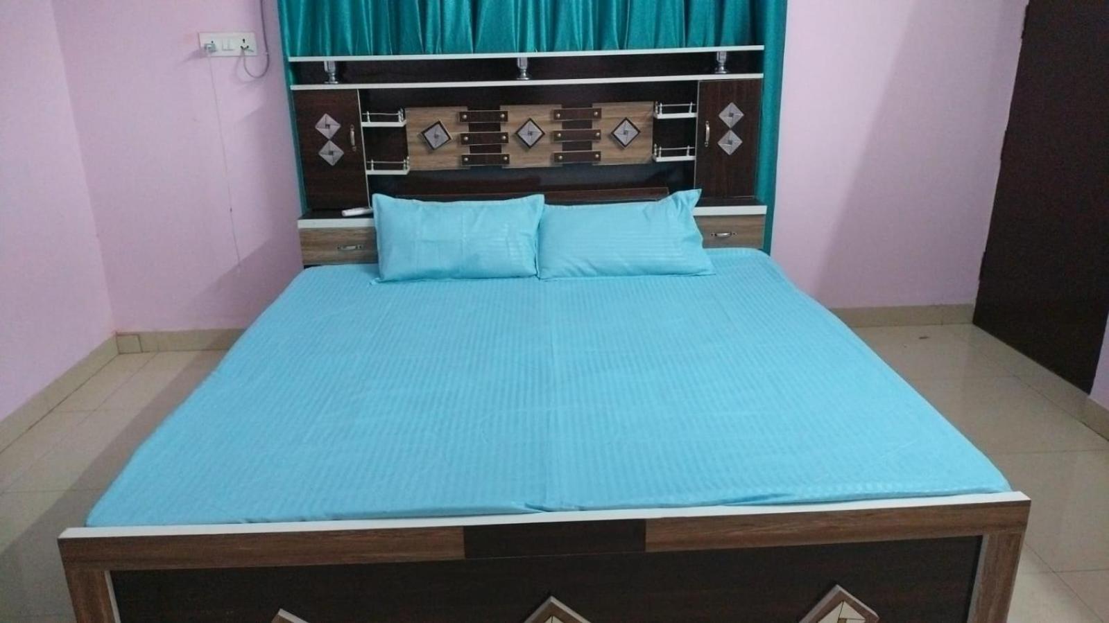 Lavish Living Villa Varanasi Exterior photo
