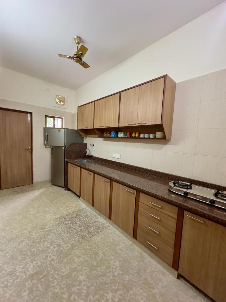 Lavish Living Villa Varanasi Exterior photo
