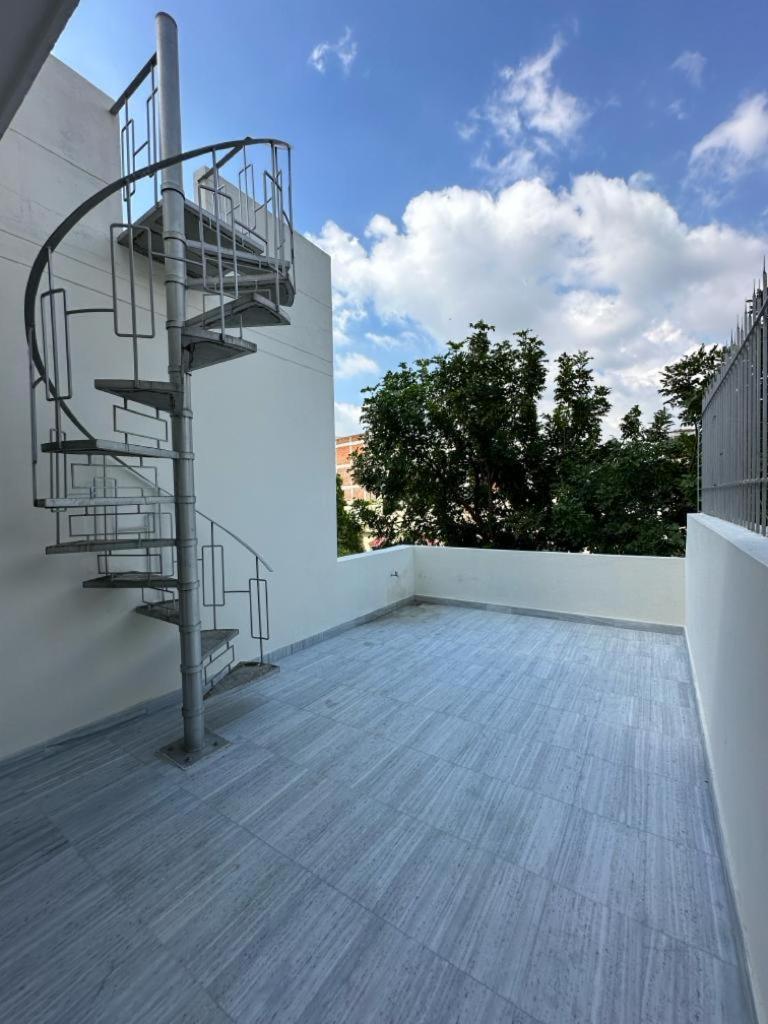 Lavish Living Villa Varanasi Exterior photo